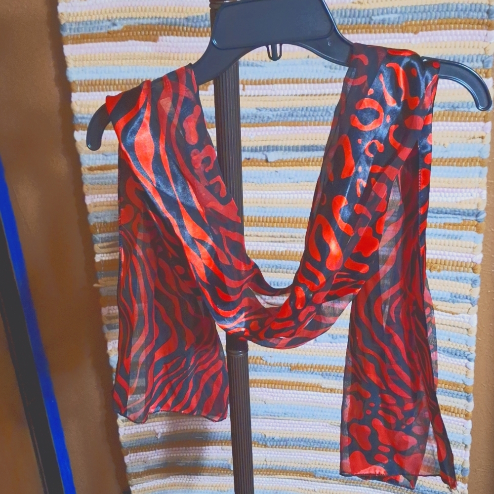 Moan scarf